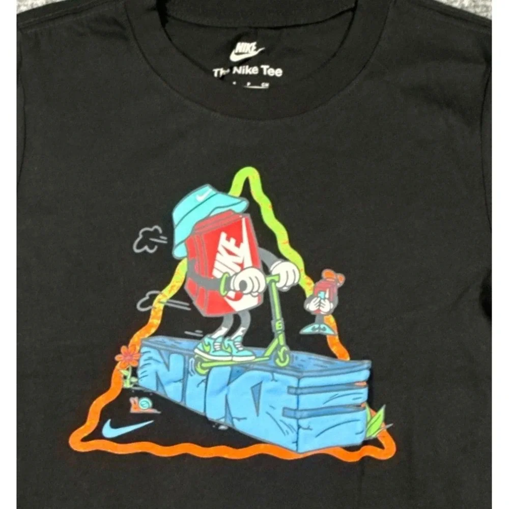 Nike Boys Size 5 Graphic T-Shirt Black Short Sleeve Cartoon Scooter NWT